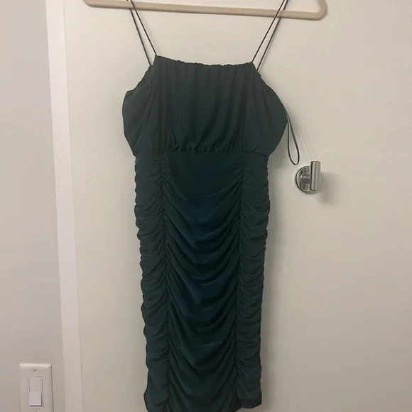 Forest Green Ruched Dress - Picture 15 of 15